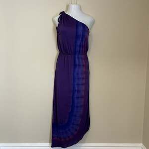 Vintage Whispers Size 10 Goddess Gown Lingerie One Shoulder Purple Nightgown